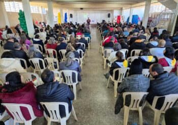 Retiro Paroquial Caminhada Missionária (2024-2026)  reúne comunidades, movimentos e pastorais da Paróquia  Santa Terezinha