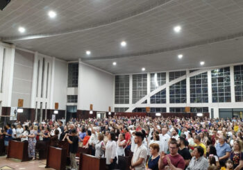 As novenas de preparação e a  Festa em honra a  Santa Terezinha reúne devotos de toda Diocese de Guarapuava